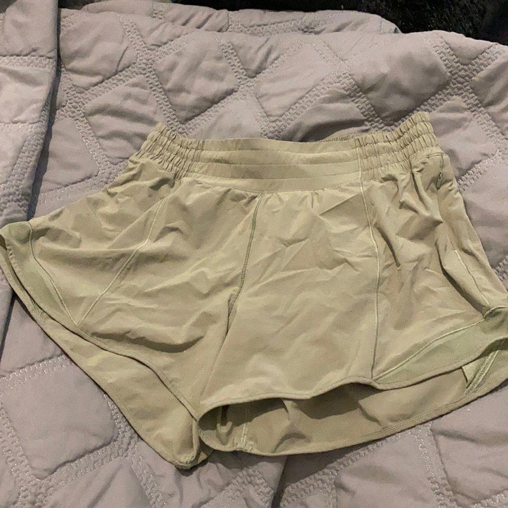 Lululemon hotty hots